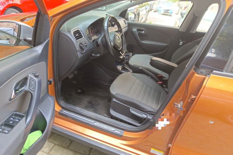 Used Volkswagen Polo 2014 1.6L Cross Polo Automatic Driver Seat