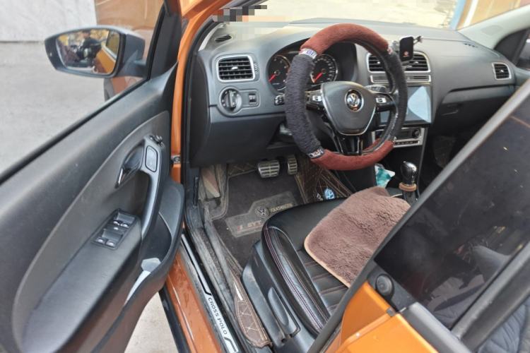 Used Volkswagen Polo 2014 1.6L Cross Polo Automatic Driver Seat