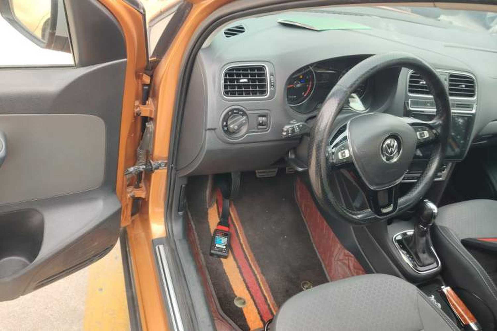 Used Volkswagen Polo 2014 1.6L Cross Polo Automatic Driver Seat
