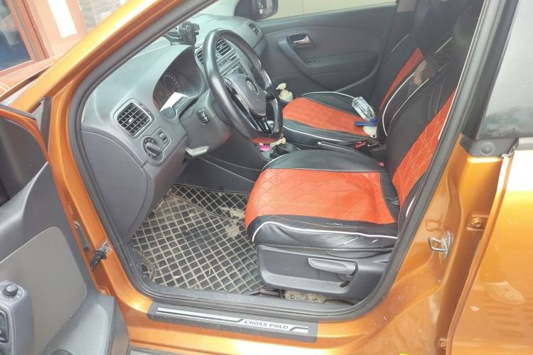 Used Volkswagen Polo 2014 1.6L Cross Polo Automatic Driver Seat