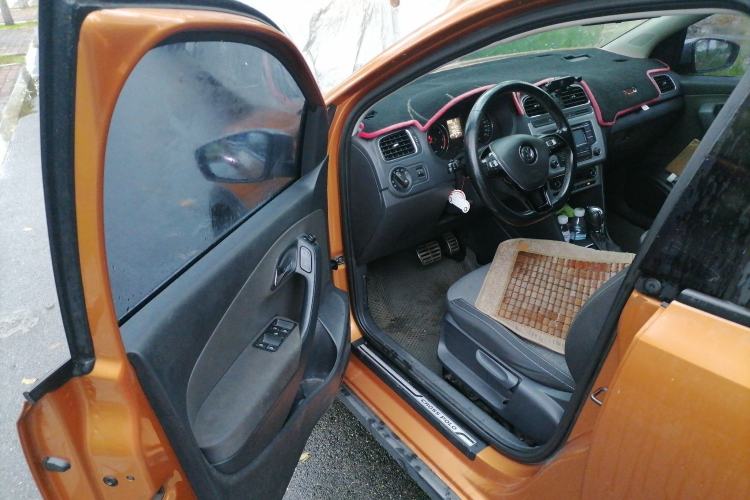 Used Volkswagen Polo 2014 1.6L Cross Polo Automatic Driver Seat