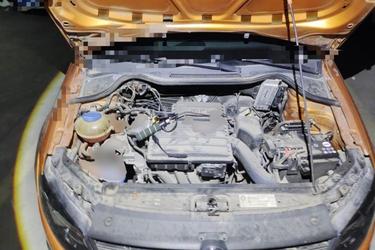 Used Volkswagen Polo 2014 1.6L Cross Polo Automatic Engine Bay