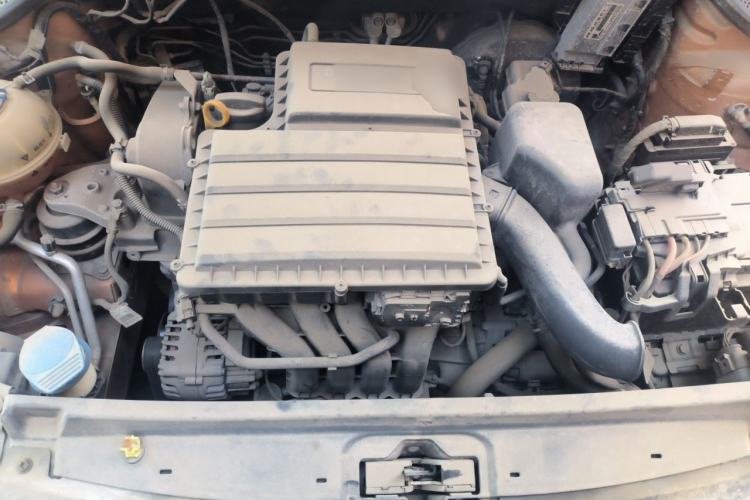 Used Volkswagen Polo 2014 1.6L Cross Polo Automatic Engine Bay