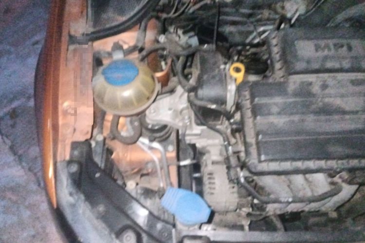 Used Volkswagen Polo 2014 1.6L Cross Polo Automatic Engine Bay Right