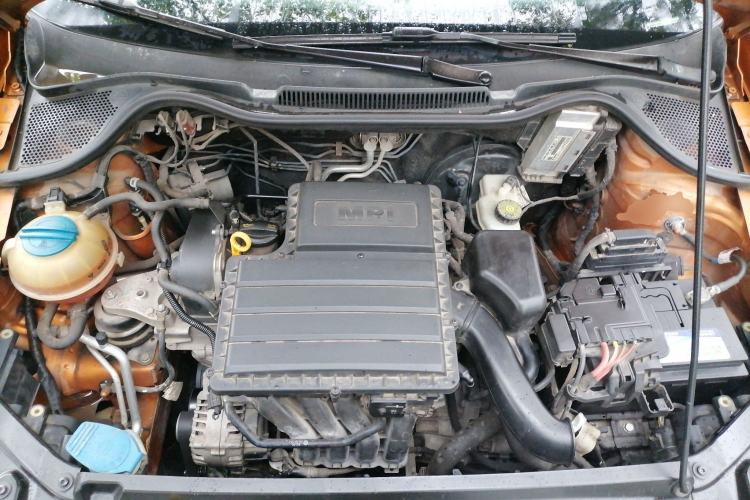 Used Volkswagen Polo 2014 1.6L Cross Polo Automatic Engine Bay
