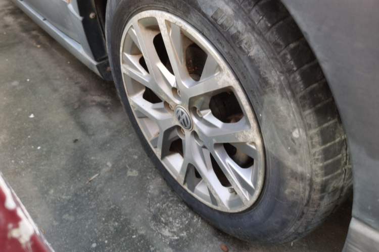 Used Volkswagen Polo 2014 1.6L Cross Polo Automatic Exterior 1