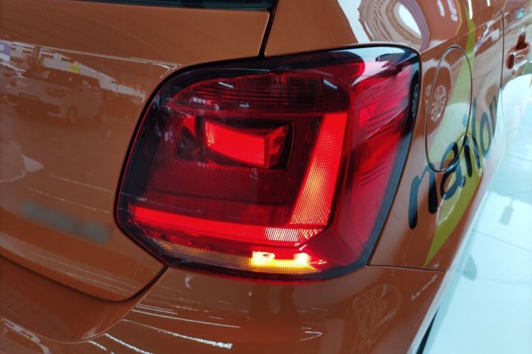 Used Volkswagen Polo 2014 1.4L Manual Fashion Edition Exterior 3