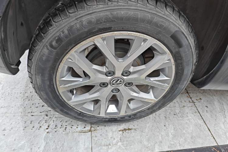 Used Volkswagen Polo 2014 1.6L Cross Polo Automatic Exterior 5