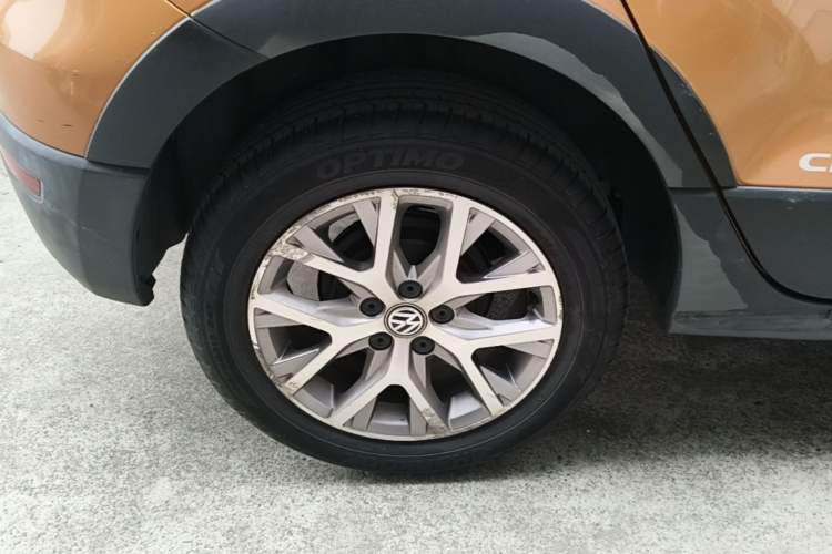 Used Volkswagen Polo 2014 1.6L Cross Polo Automatic Exterior 5