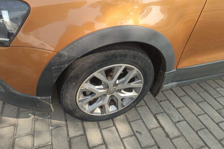 Used Volkswagen Polo 2014 1.6L Cross Polo Automatic Exterior 7