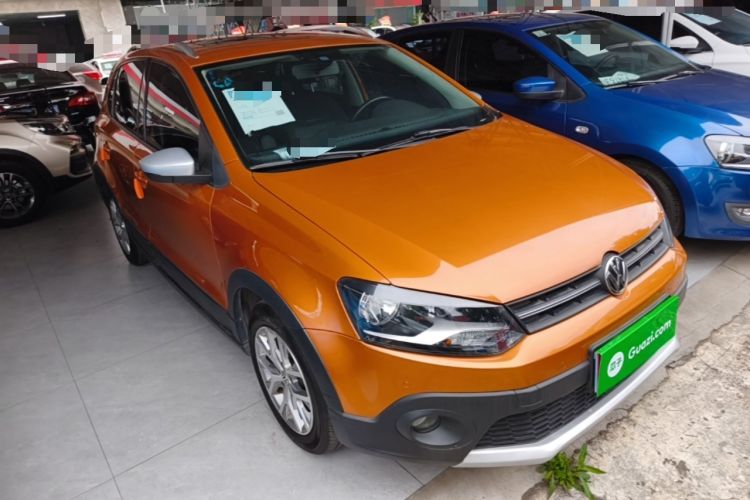 Used Volkswagen Polo 2014 1.6L Cross Polo Automatic Front Right 45 Deg