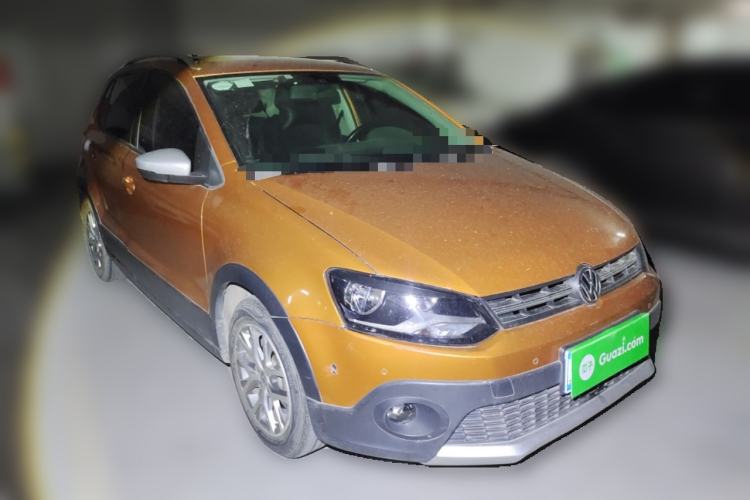 Used Volkswagen Polo 2014 1.6L Cross Polo Automatic Front Right 45 Deg