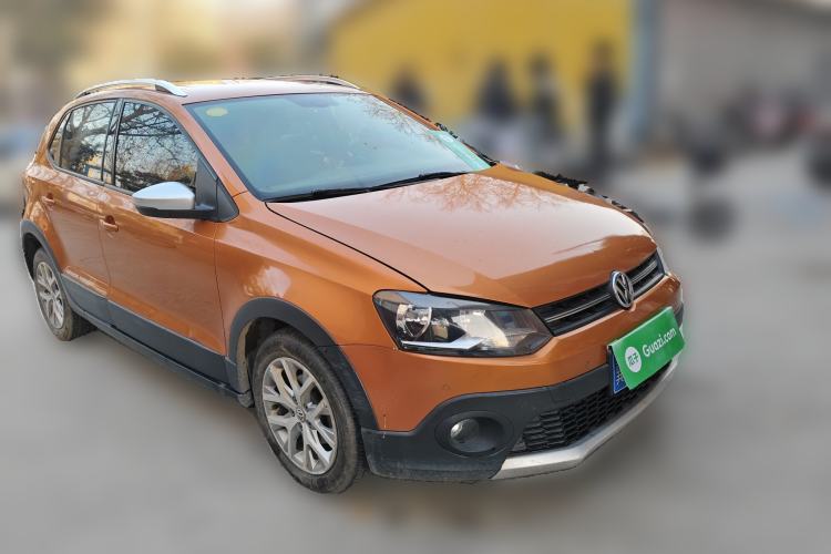 Used Volkswagen Polo 2014 1.6L Cross Polo Automatic Front Right 45 Deg