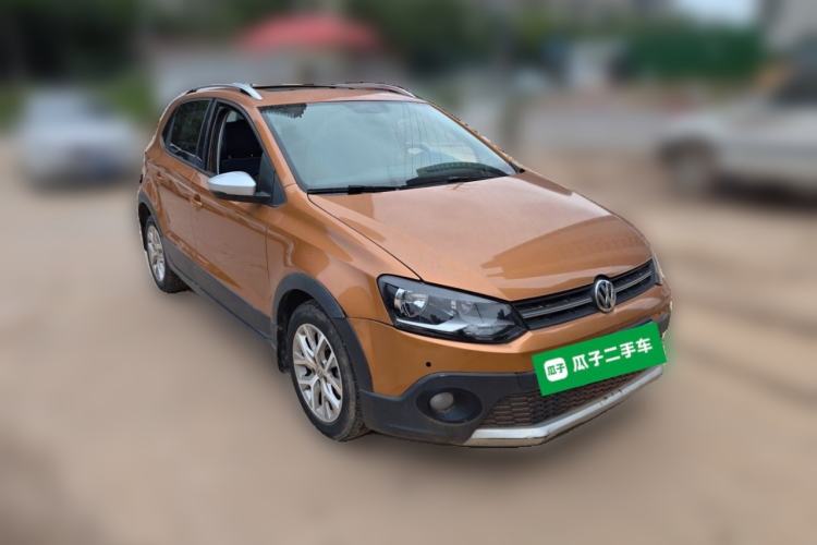 Used Volkswagen Polo 2014 1.6L Cross Polo Automatic Front Right 45 Deg