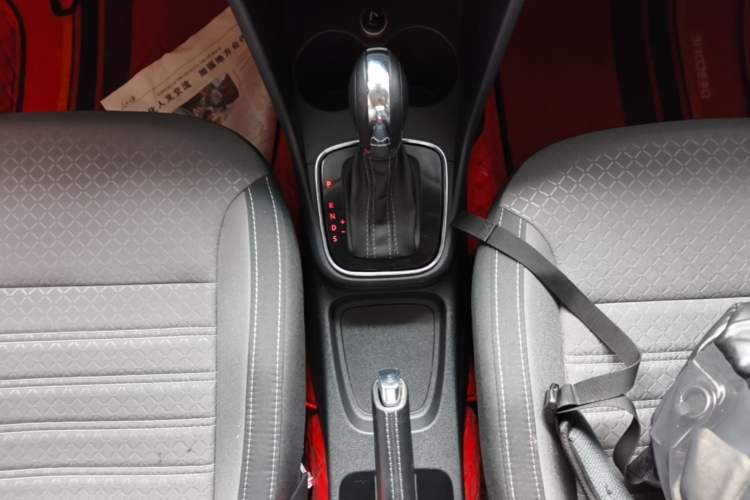 Used Volkswagen Polo 2014 1.6L Cross Polo Automatic Gear Lever