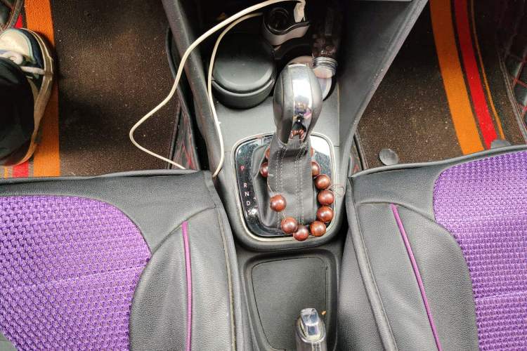 Used Volkswagen Polo 2014 1.6L Cross Polo Automatic Gear Lever