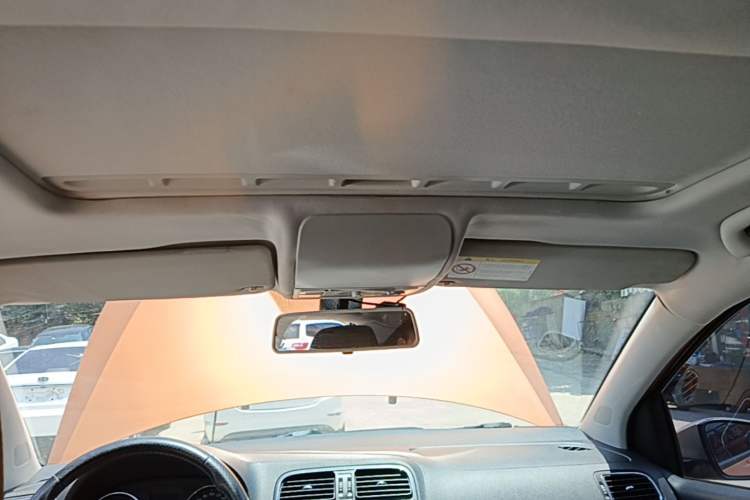 Used Volkswagen Polo 2014 1.6L Cross Polo Automatic Headliner