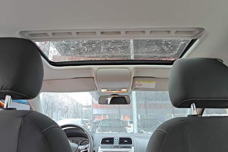 Used Volkswagen Polo 2014 1.6L Cross Polo Automatic Headliner