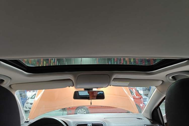 Used Volkswagen Polo 2014 1.6L Cross Polo Automatic Headliner