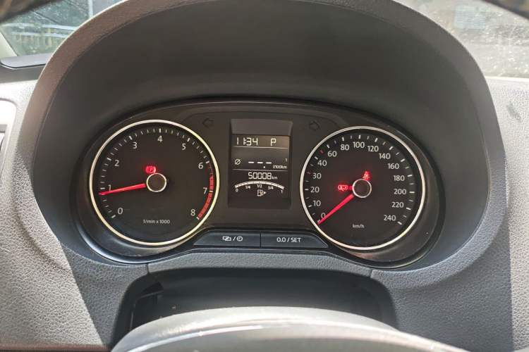 Used Volkswagen Polo 2014 1.6L Cross Polo Automatic Instrument Cluster