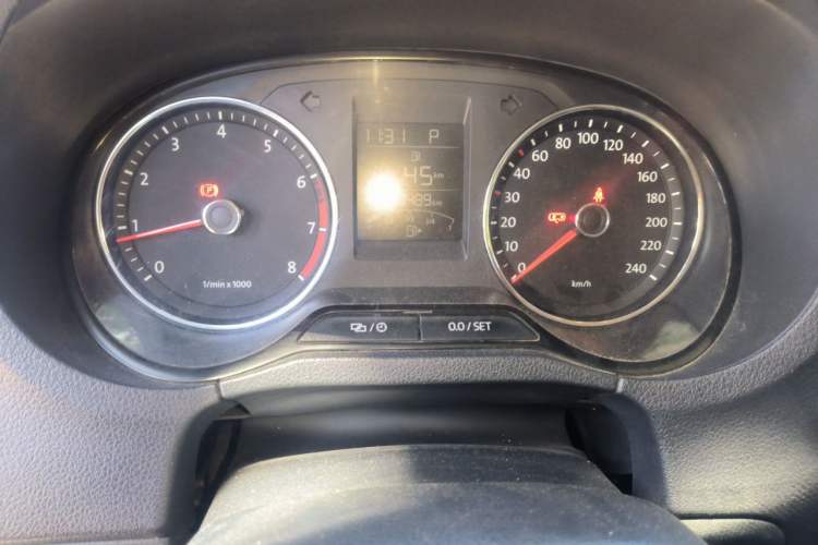 Used Volkswagen Polo 2014 1.6L Cross Polo Automatic Instrument Cluster