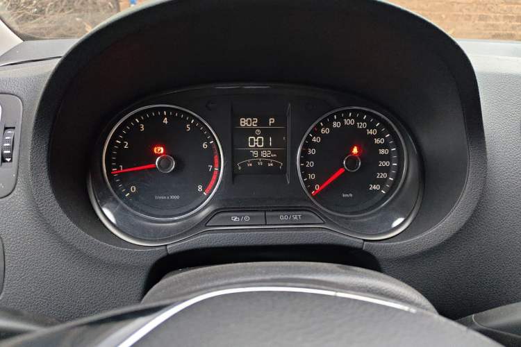 Used Volkswagen Polo 2014 1.6L Cross Polo Automatic Instrument Cluster