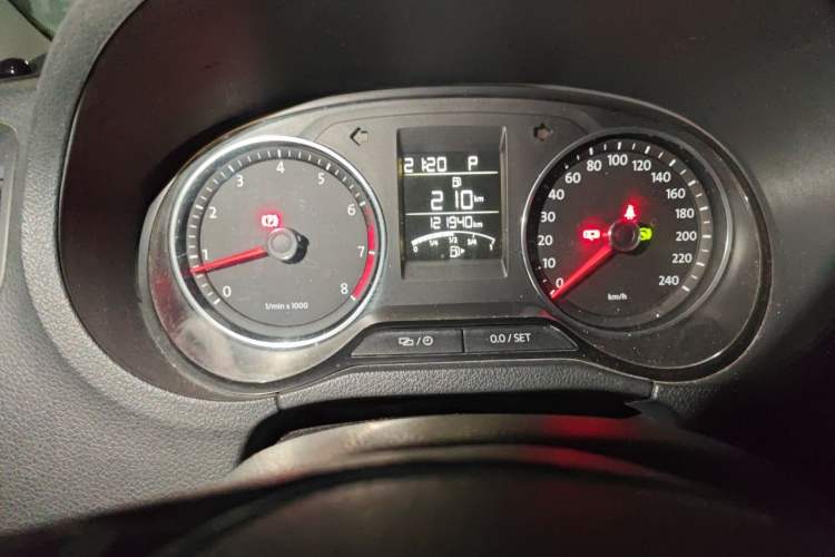 Used Volkswagen Polo 2014 1.6L Cross Polo Automatic Instrument Cluster