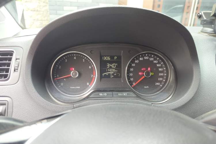 Used Volkswagen Polo 2014 1.6L Cross Polo Automatic Instrument Cluster