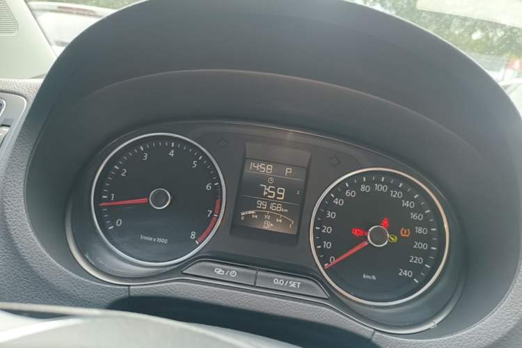 Used Volkswagen Polo 2014 1.6L Cross Polo Automatic Instrument Cluster