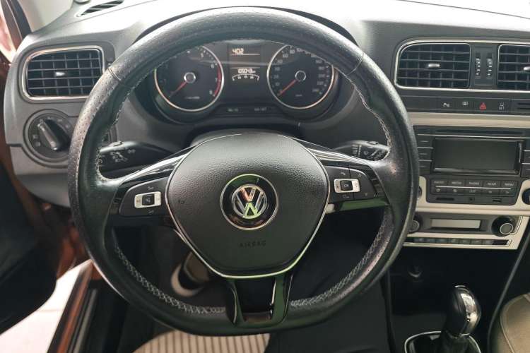 Used Volkswagen Polo 2014 1.6L Cross Polo Automatic Interior 1