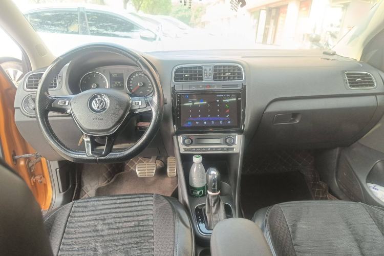 Used Volkswagen Polo 2014 1.6L Cross Polo Automatic Interior 2