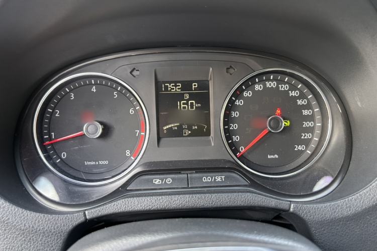 Used Volkswagen Polo 2014 1.6L Cross Polo Automatic Interior 5