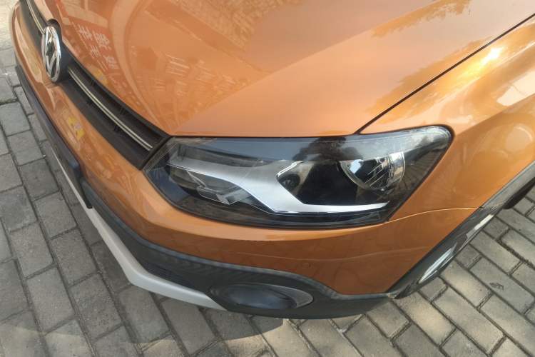 Used Volkswagen Polo 2014 1.6L Cross Polo Automatic Left Front Headlight