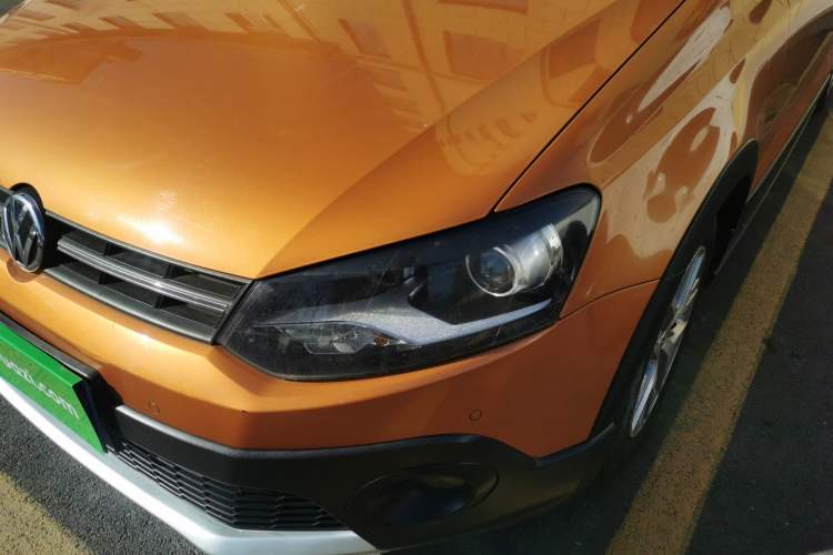 Used Volkswagen Polo 2014 1.6L Cross Polo Automatic Left Front Headlight