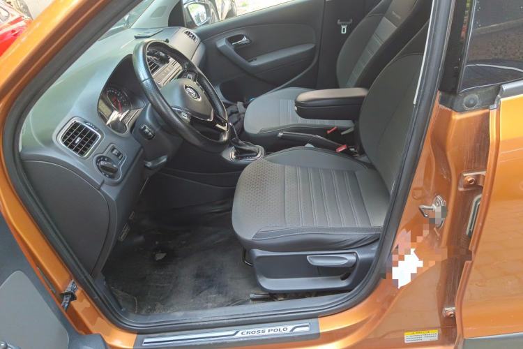 Used Volkswagen Polo 2014 1.6L Cross Polo Automatic Left Front Seat
