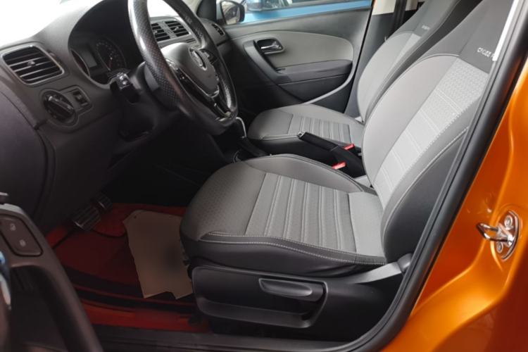 Used Volkswagen Polo 2014 1.6L Cross Polo Automatic Left Front Seat