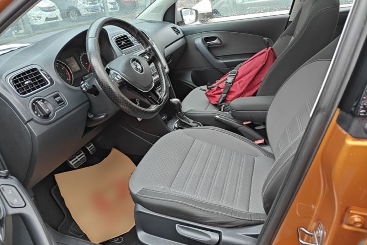 Used Volkswagen Polo 2014 1.6L Cross Polo Automatic Left Front Seat