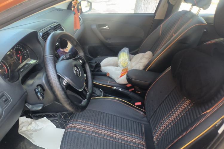 Used Volkswagen Polo 2014 1.6L Cross Polo Automatic Left Front Seat