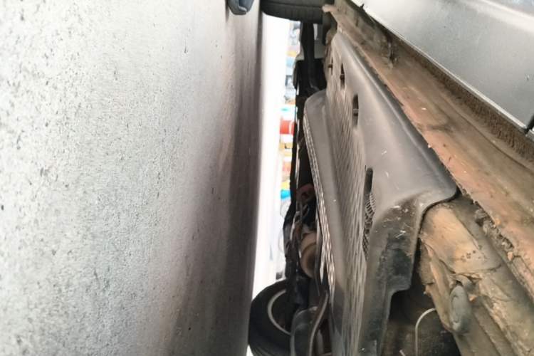 Used Volkswagen Polo 2014 1.6L Cross Polo Automatic Left Side Sill