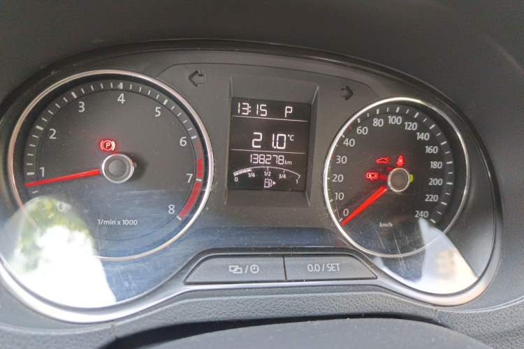 Used Volkswagen Polo 2014 1.6L Cross Polo Automatic Odometer Close Up