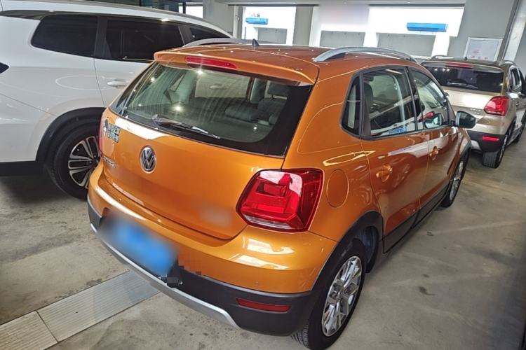 Used Volkswagen Polo 2014 1.6L Cross Polo Automatic Rear Right 45 Deg