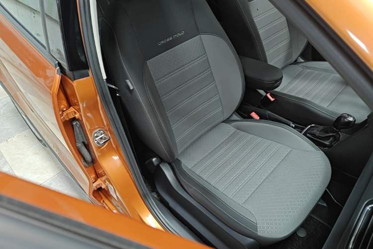 Used Volkswagen Polo 2014 1.6L Cross Polo Automatic Right Front Seat