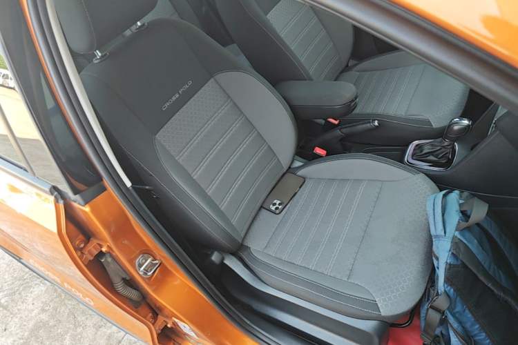 Used Volkswagen Polo 2014 1.6L Cross Polo Automatic Right Front Seat