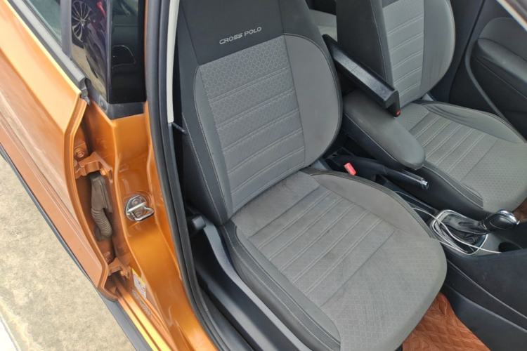 Used Volkswagen Polo 2014 1.6L Cross Polo Automatic Right Front Seat