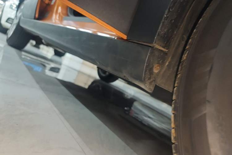 Used Volkswagen Polo 2014 1.6L Cross Polo Automatic Right Side Sill