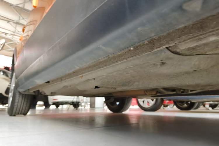 Used Volkswagen Polo 2014 1.6L Cross Polo Automatic Right Side Sill