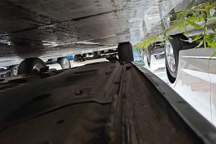 Used Volkswagen Polo 2014 1.6L Cross Polo Automatic Right Side Sill