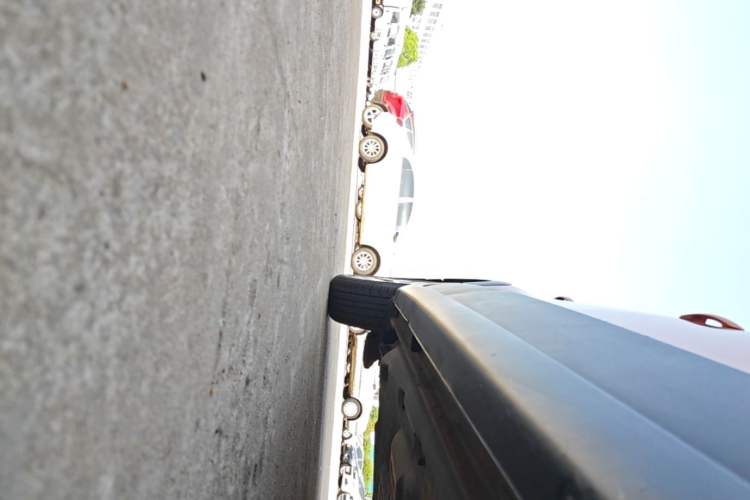 Used Volkswagen Polo 2014 1.6L Cross Polo Automatic Right Side Sill