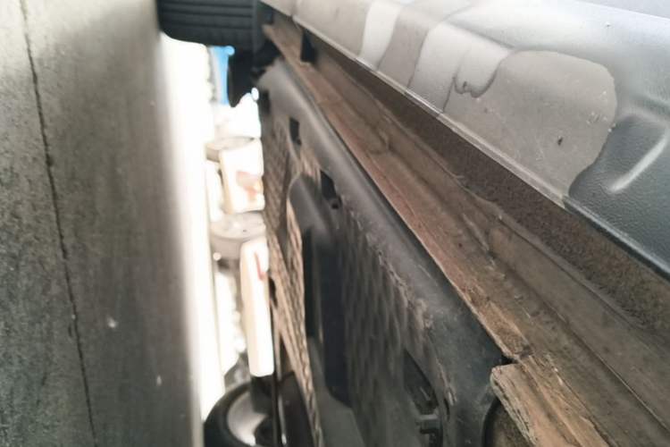 Used Volkswagen Polo 2014 1.6L Cross Polo Automatic Right Side Sill