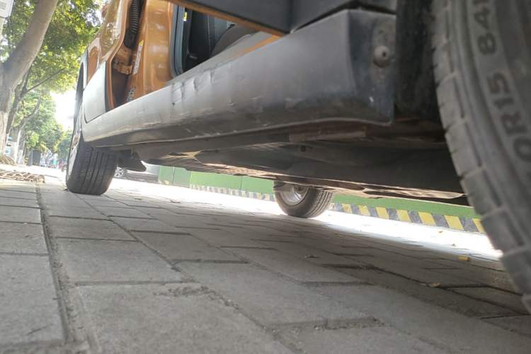 Used Volkswagen Polo 2014 1.6L Cross Polo Automatic Right Side Sill